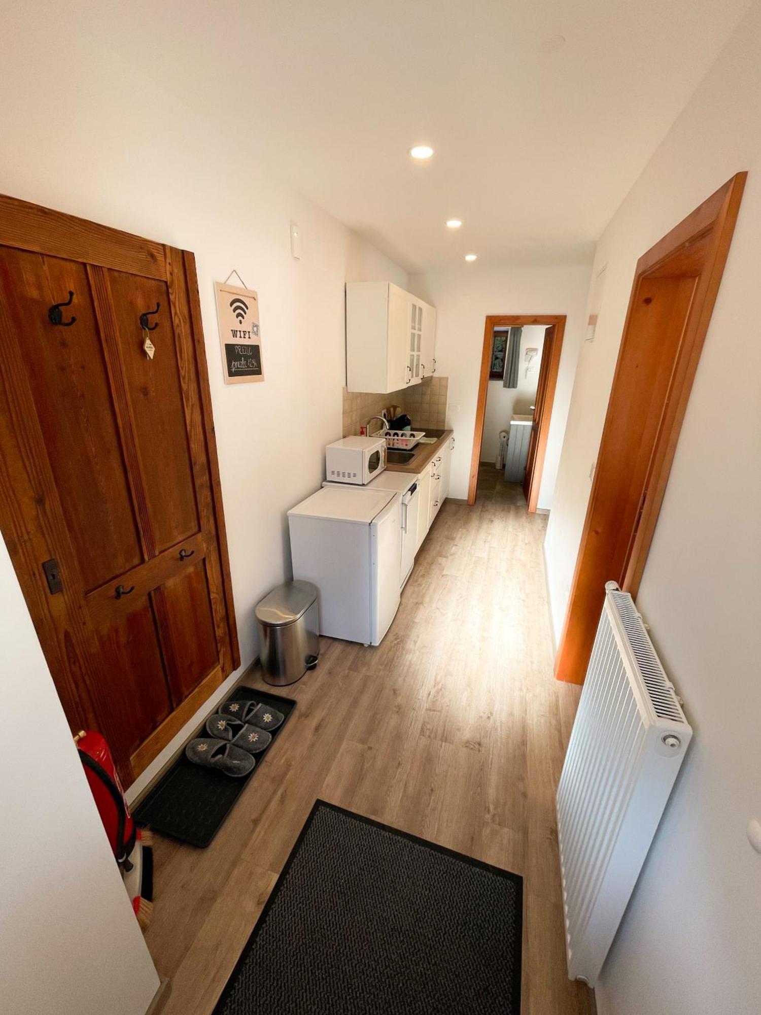 Apartment House Prezlc 克拉尼斯卡戈拉 外观 照片